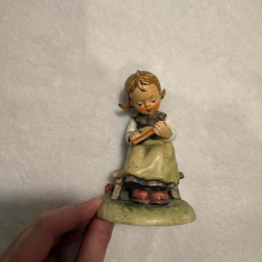 Hummel Figurine School Girl with Slate Figurine TMK-3